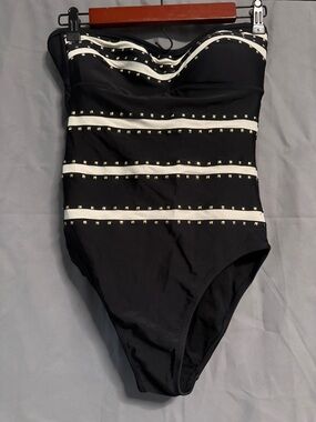 Jessica Simpson Women’s Black/White Lace One-Piece Swimsuit